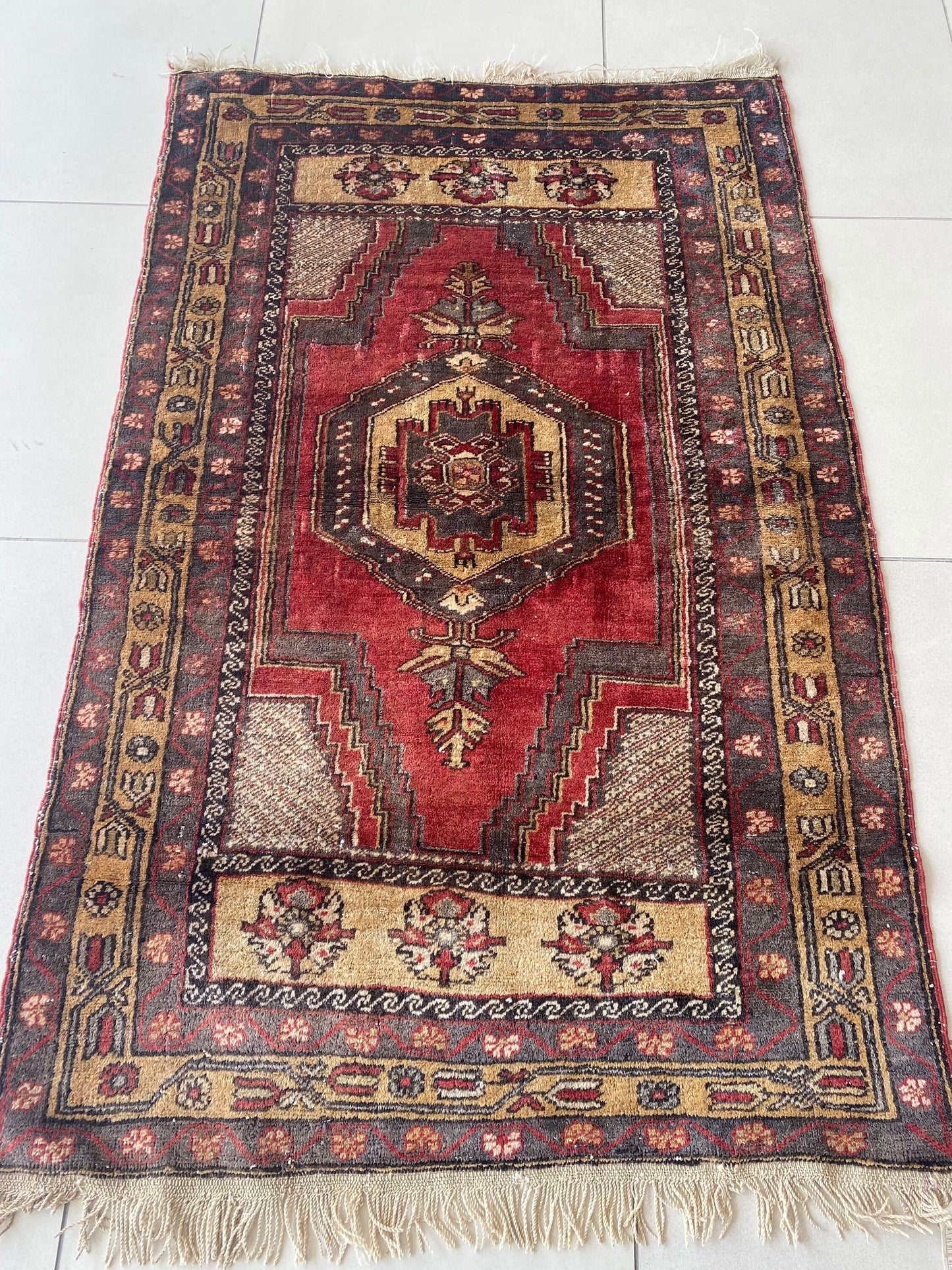 Vintage Yahyali Rug. Central Anatolian Rug. Turkish Rug. Oushak Rug. Kayseri Rug. Oriental Rug. 3x5 Rug