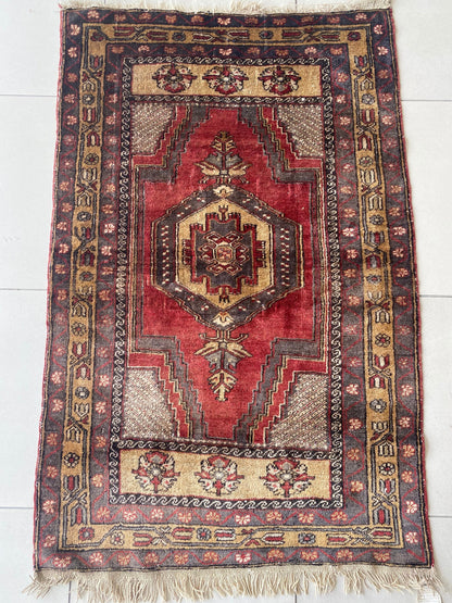 Vintage Yahyali Rug. Central Anatolian Rug. Turkish Rug. Oushak Rug. Kayseri Rug. Oriental Rug. 3x5 Rug