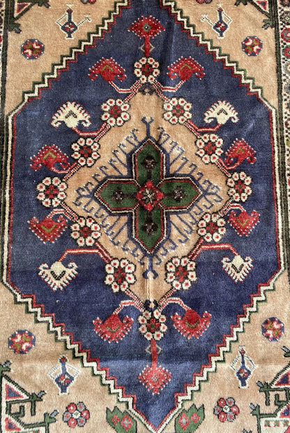 Vintage Anatolian Dazkiri Rug